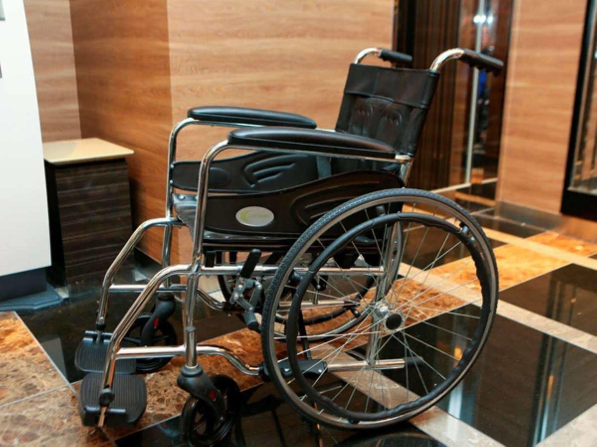 Apa Hotel Nihonbashi Hamacho Ekiminami Tokyo Esterno foto